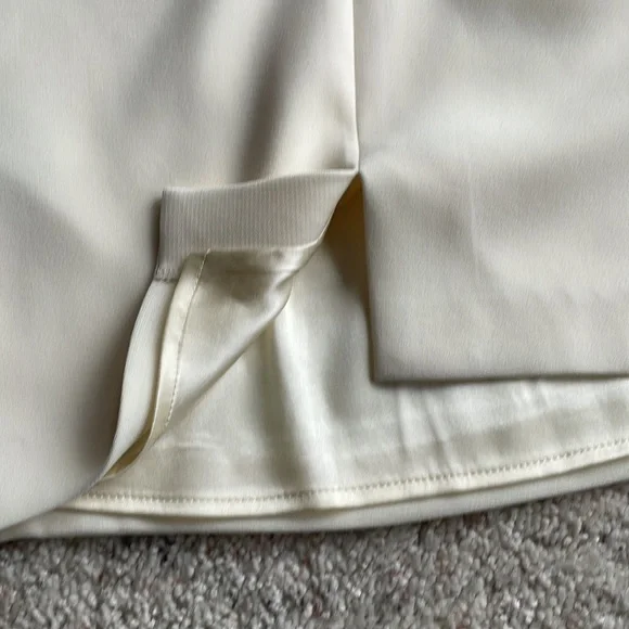 🆕ALICE & OLIVIA Ivory Peplum Dress sz 2